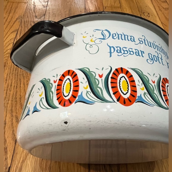 Vintage BERGGREN Enamel Pot With Lid Handles Swedish Cookware Floral Design - Picture 8 of 8